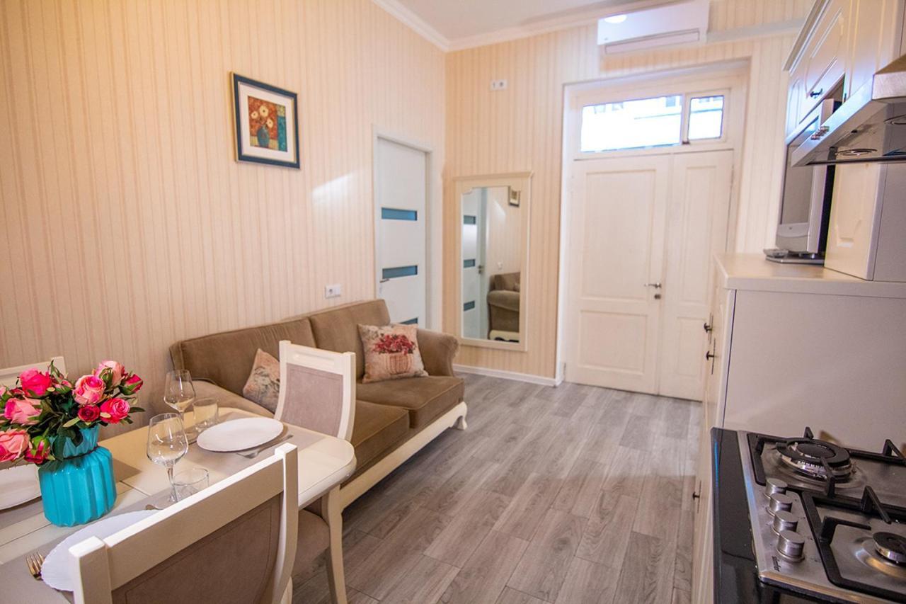 Royal Apartment In Old Τυφλίδα Εξωτερικό φωτογραφία